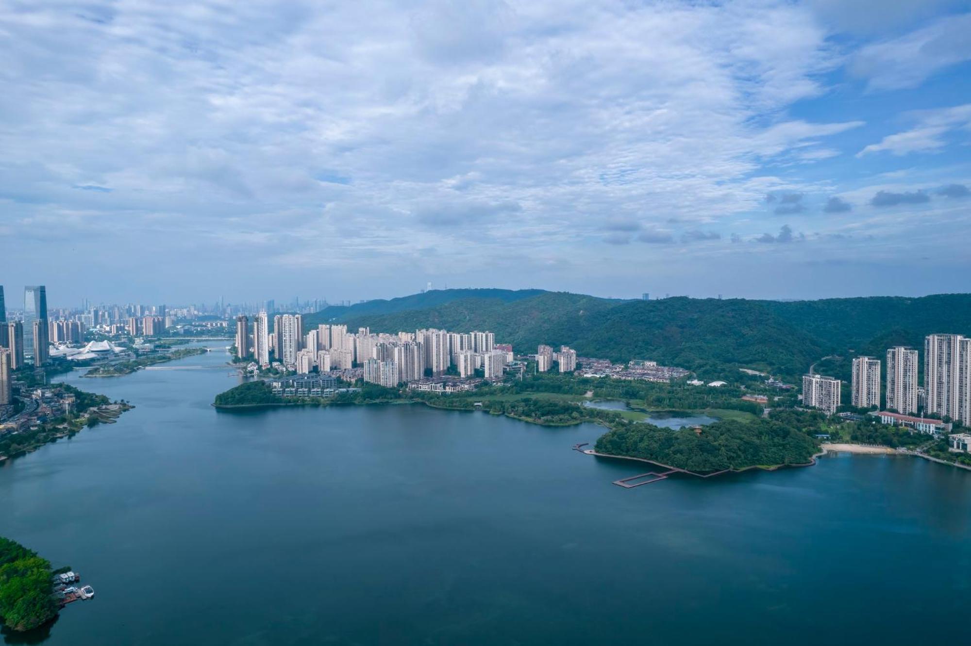 Hotel Indigo Changsha Meixi Lake Kültér fotó